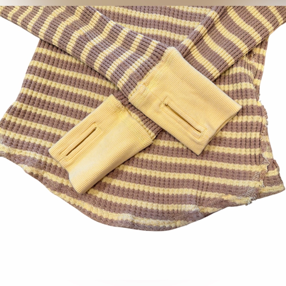 We The Free Pretty Little Thermal Long Sleeve Top Size Small Yellow Brown - Picture 8 of 13
